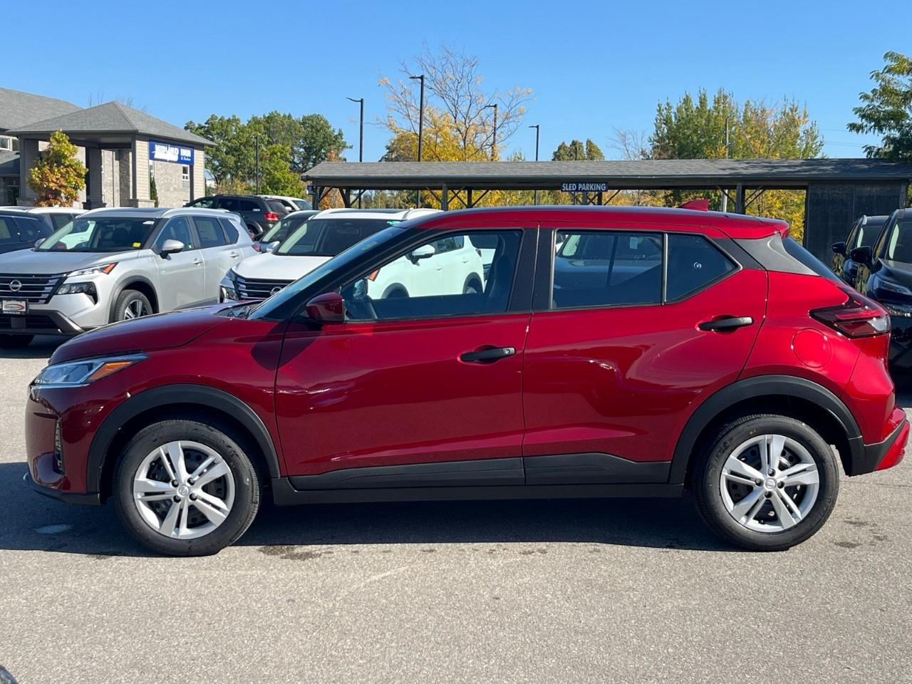 2025 Nissan Kicks Play S FWD Photo3