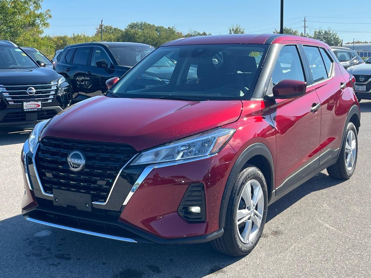 2025 Nissan Kicks Play S FWD Photo2