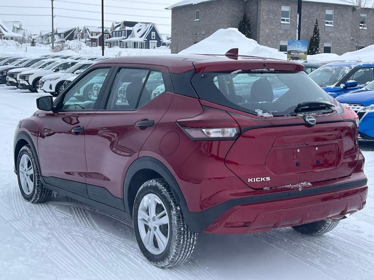 2025 Nissan Kicks Play S FWD Photo