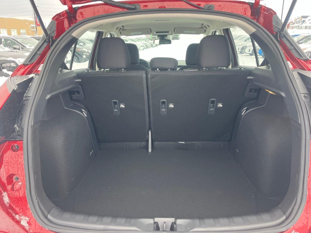 2025 Nissan Kicks Play S FWD Photo