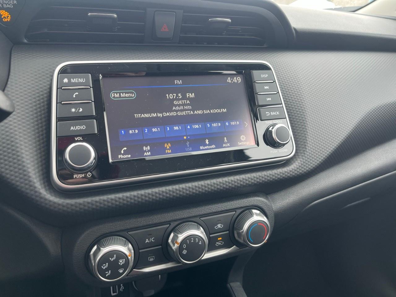 2025 Nissan Kicks Play S FWD Photo