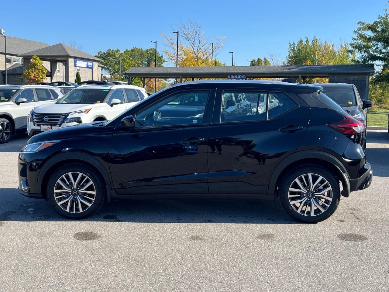 2025 Nissan Kicks Play S FWD Photo