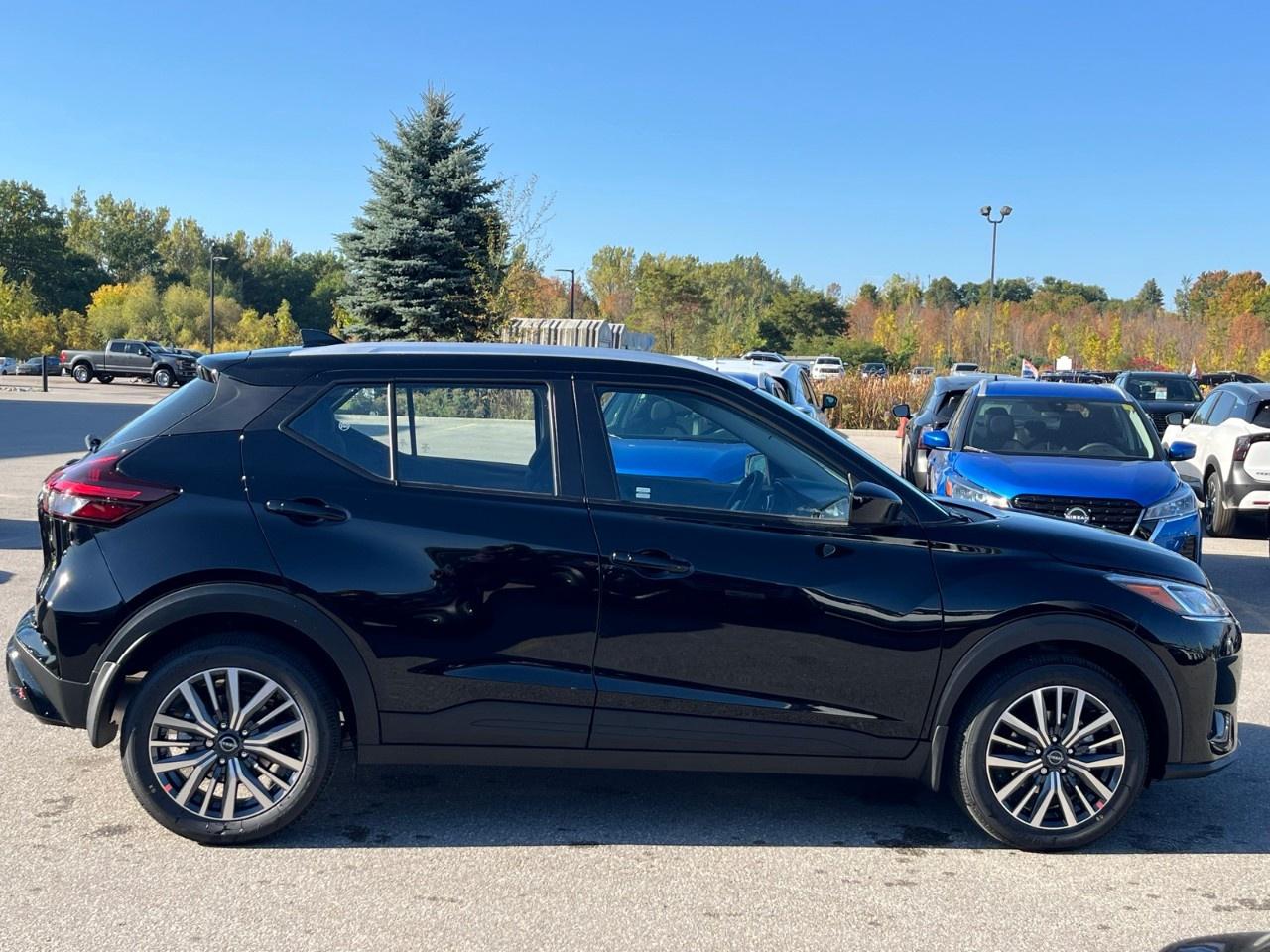 2025 Nissan Kicks Play S FWD Photo