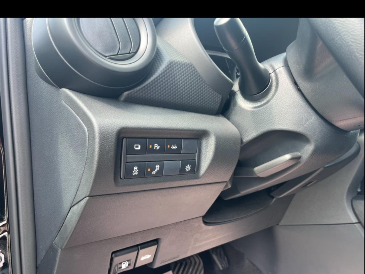 2025 Nissan Kicks Play S FWD Photo