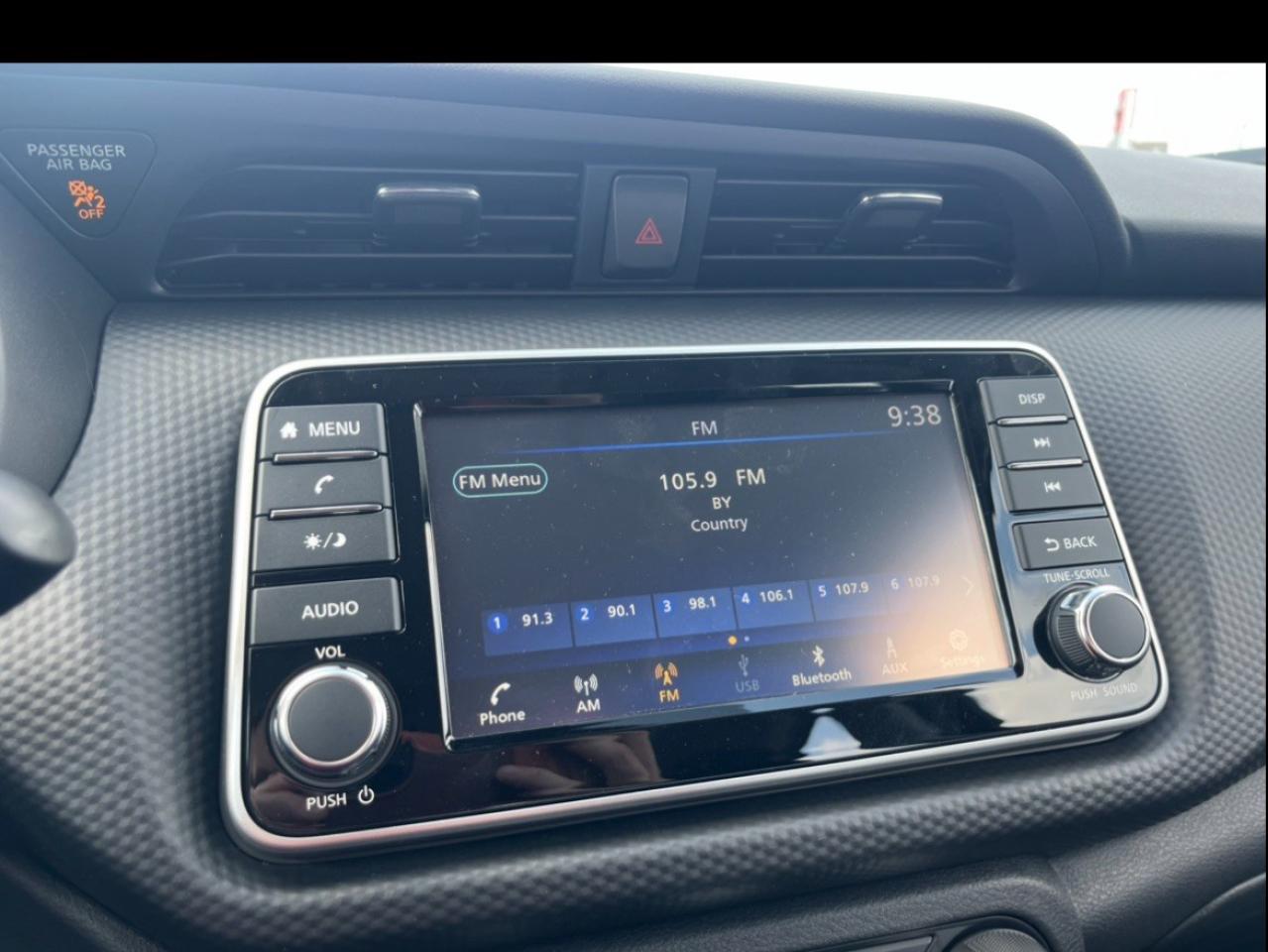 2025 Nissan Kicks Play S FWD Photo