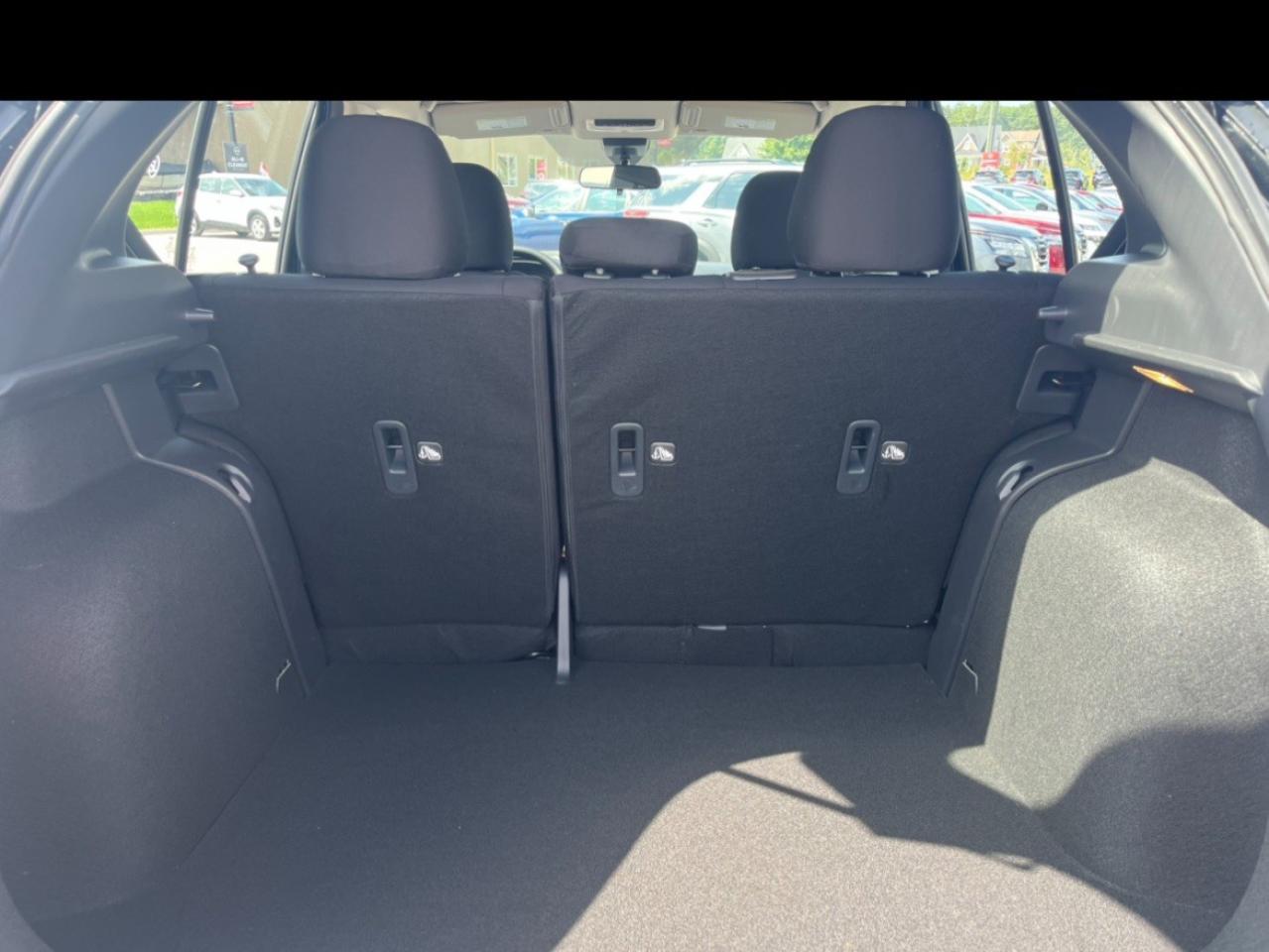 2025 Nissan Kicks Play S FWD Photo