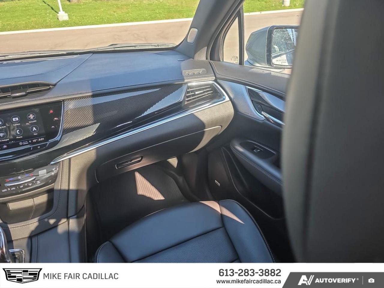 2024 Cadillac XT6 Sport AWD,power sunroof,heated/vented front seats,heated steering,HDsurround vision.remote start Photo