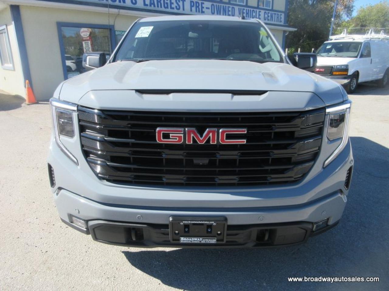 2024 GMC Sierra 1500 LIKE NEW ELEVATION-EDITION 5 PASSENGER 5.3L - V8.. 4X4.. CREW-CAB.. SHORTY.. HEATED SEATS & WHEEL.. BACK-UP CAMERA.. BLUETOOTH SYSTEM.. Photo3
