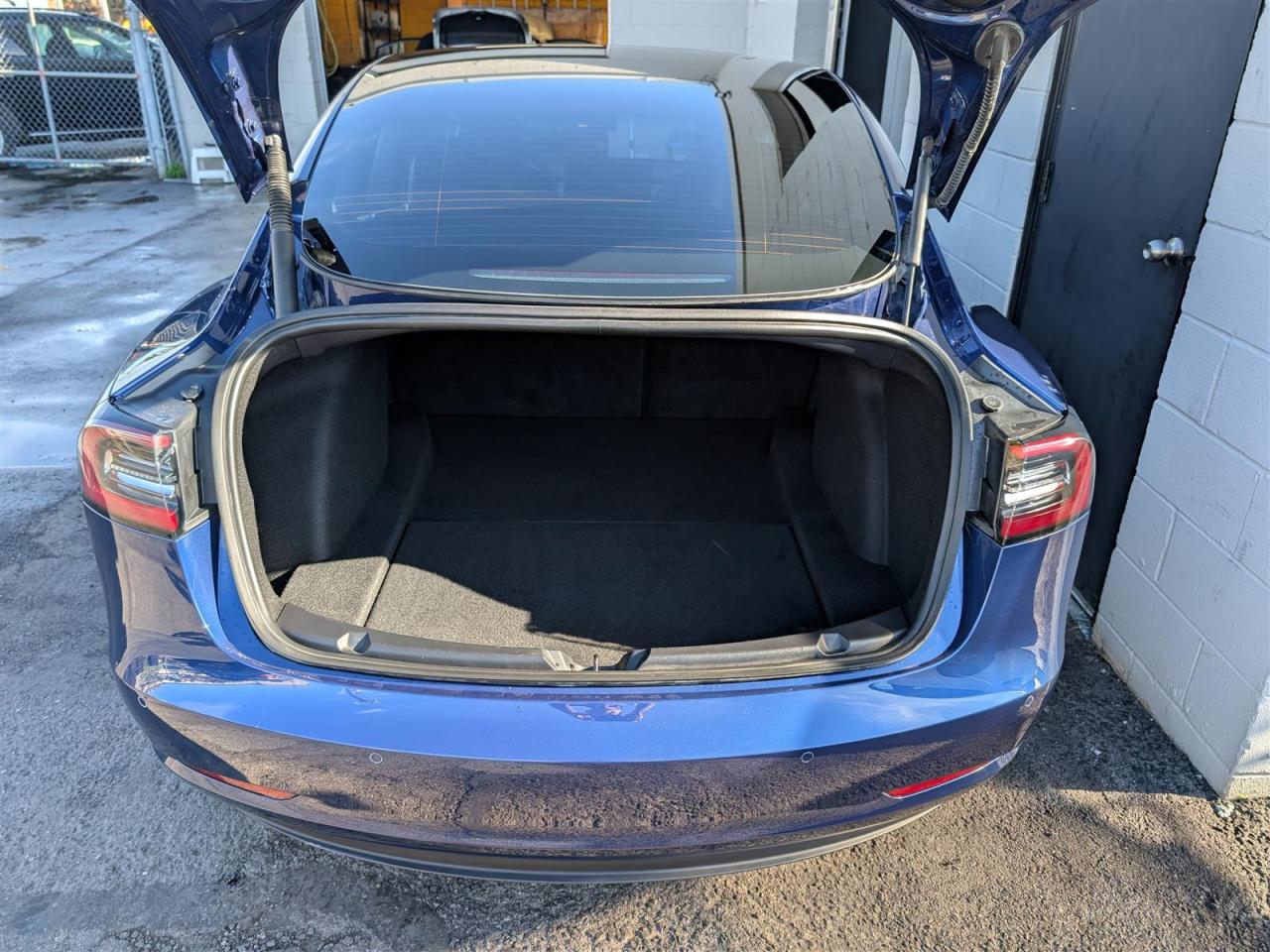 2022 Tesla Model 3 STANDARD