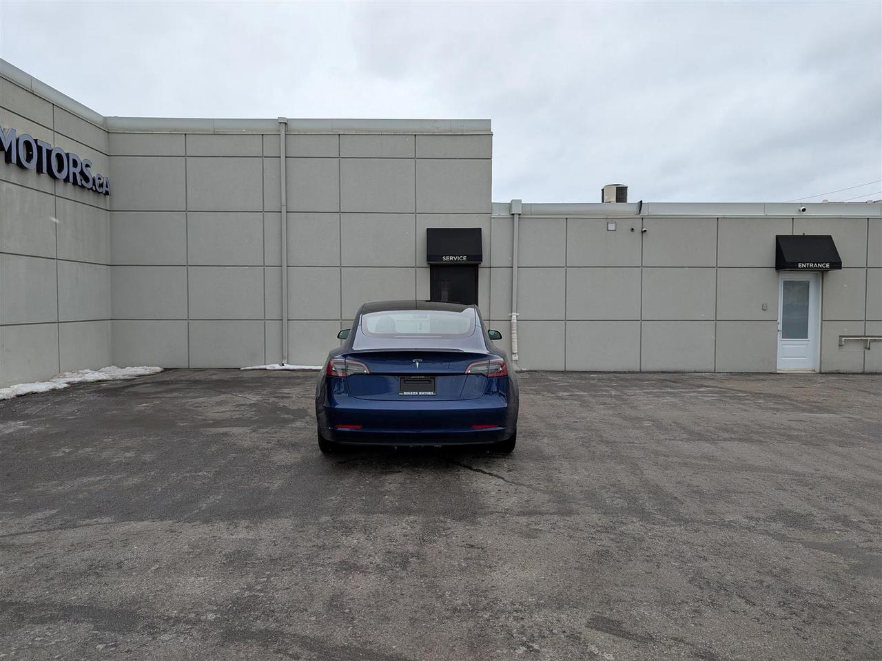 2023 Tesla Model 3 STANDARD Photo