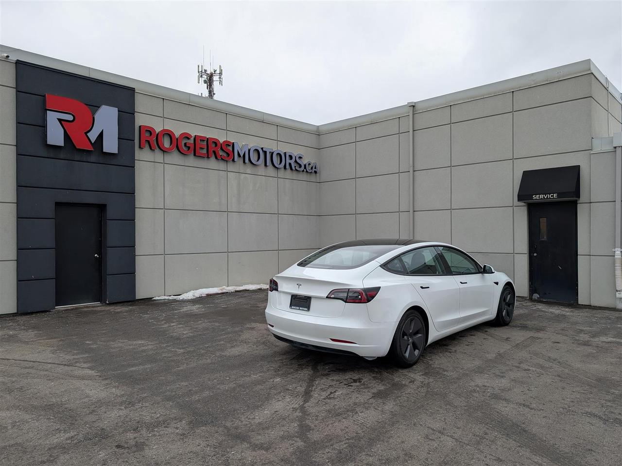 2021 Tesla Model 3 STANDARD RANGE PLUS Photo