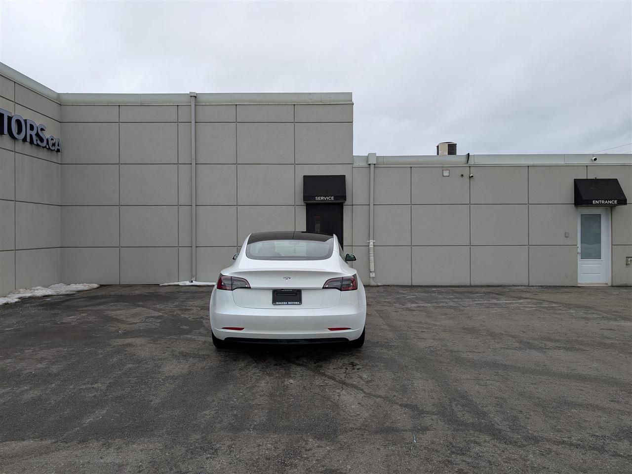 2021 Tesla Model 3 STANDARD RANGE PLUS Photo3