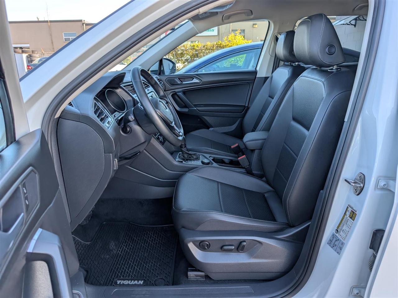2020 Volkswagen Tiguan 4MOTION - LEATHER - HTD SEATS - TECH FEATS