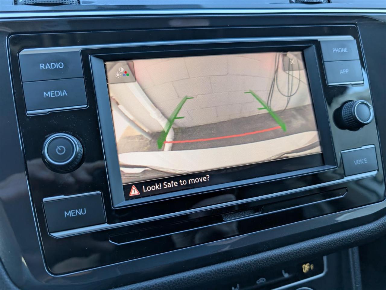 2020 Volkswagen Tiguan 4MOTION - LEATHER - HTD SEATS - TECH FEATS