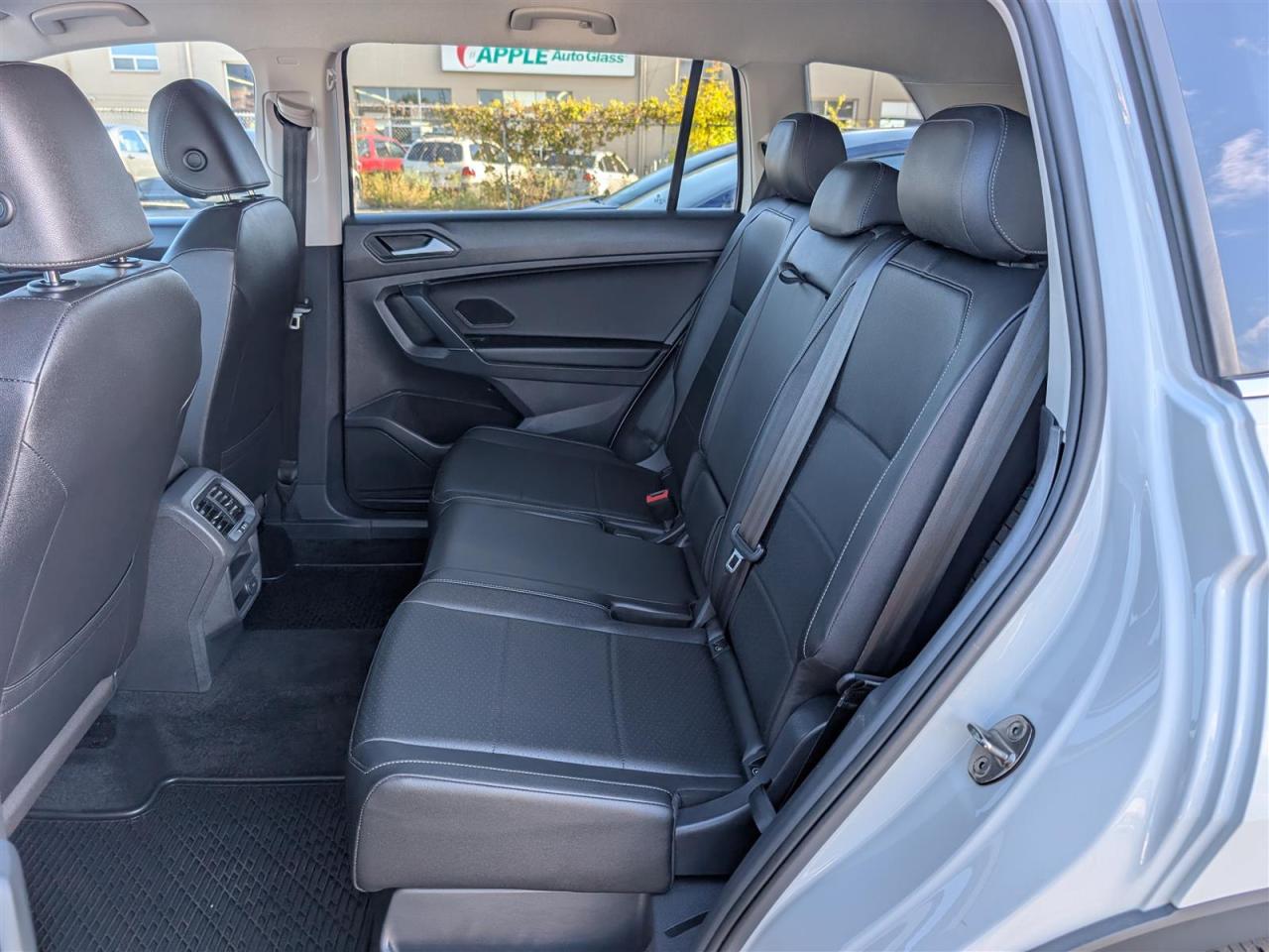 2020 Volkswagen Tiguan 4MOTION - LEATHER - HTD SEATS - TECH FEATS