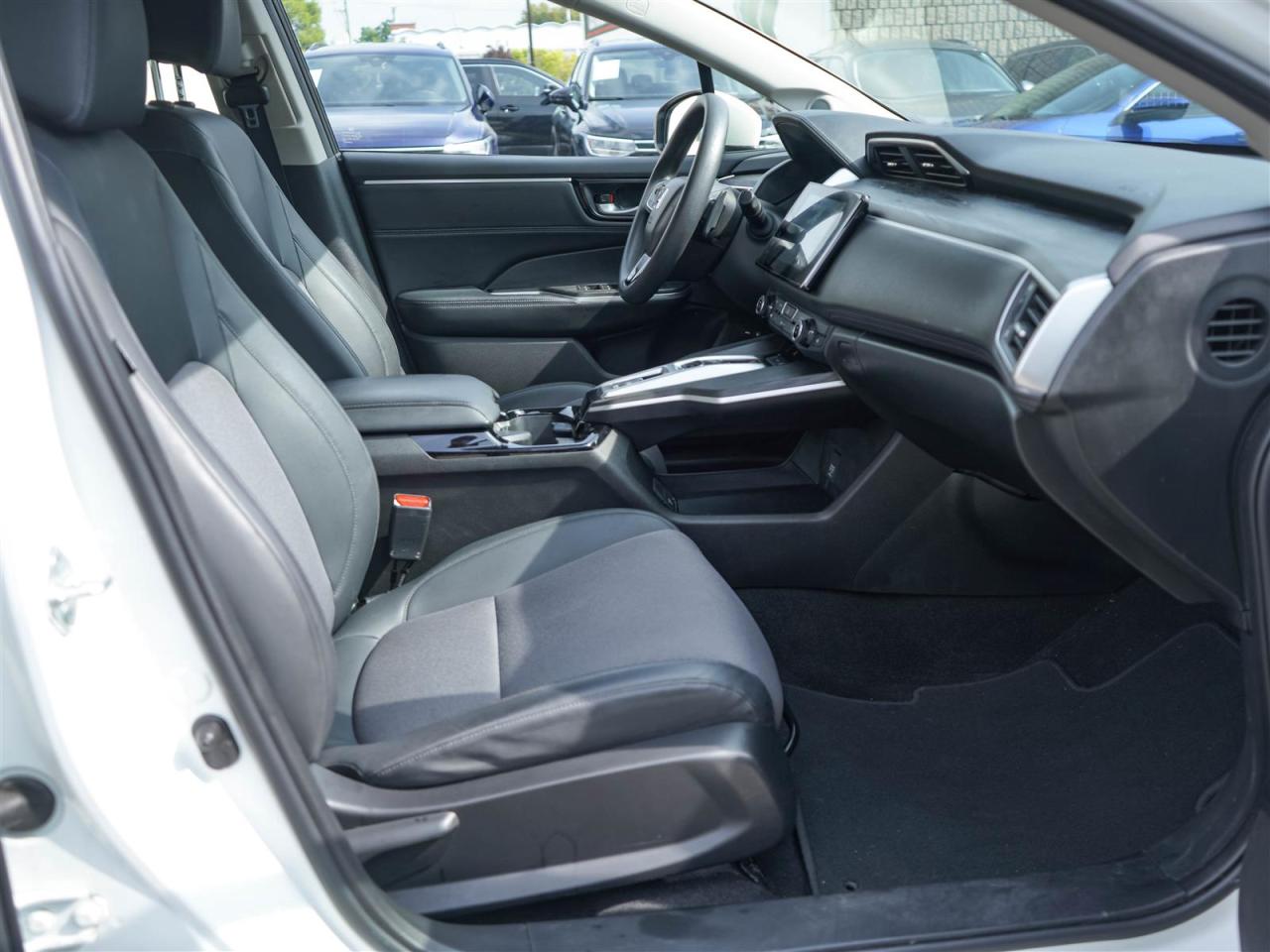 2019 Honda Clarity Plug-In Hybrid HEATED SEATS | CAMERA | 12 SERVICE RECORDS Photo