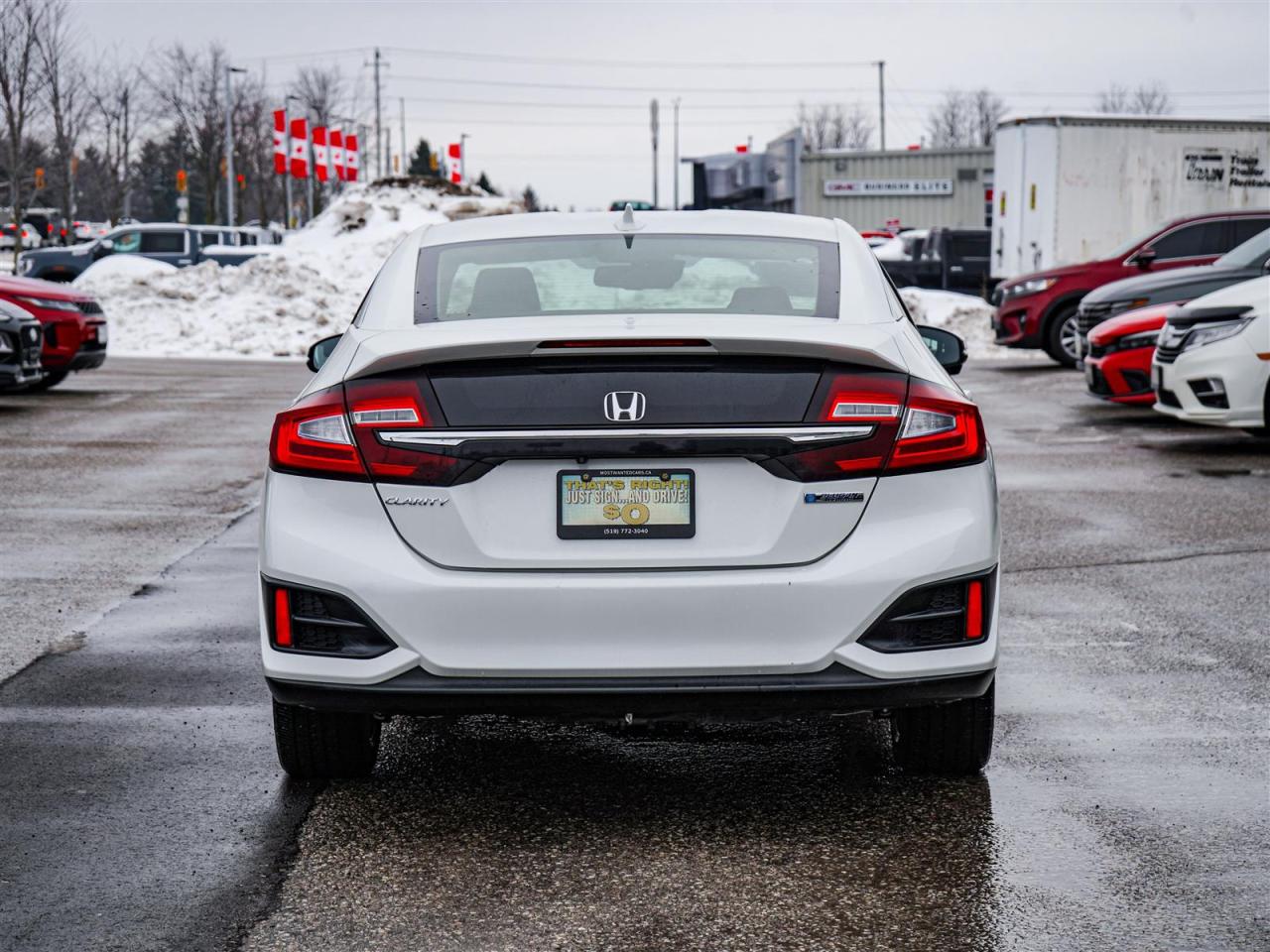 2019 Honda Clarity Plug-In Hybrid HEATED SEATS | CAMERA | 12 SERVICE RECORDS Photo