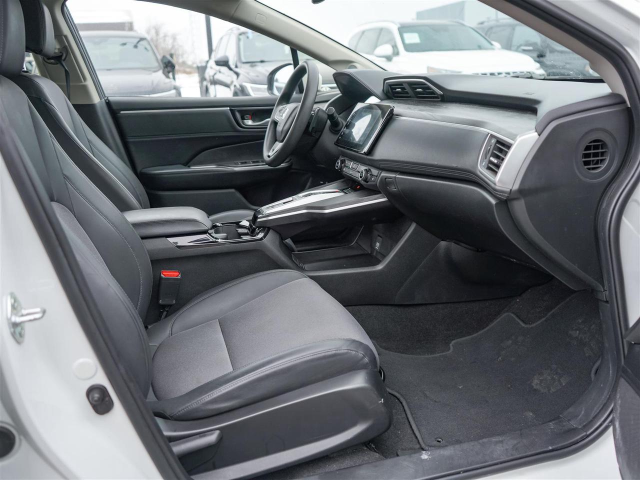 2019 Honda Clarity Plug-In Hybrid HEATED SEATS | CAMERA | 12 SERVICE RECORDS Photo