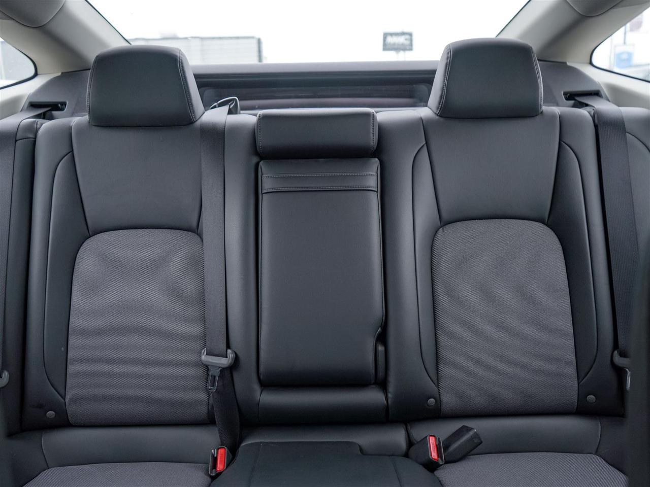 2019 Honda Clarity Plug-In Hybrid HEATED SEATS | CAMERA | 12 SERVICE RECORDS Photo