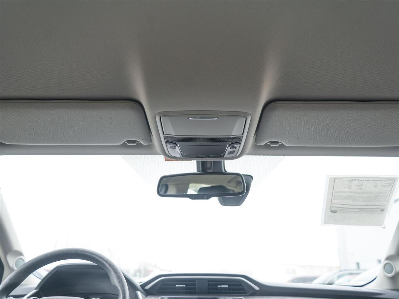 2019 Honda Clarity Plug-In Hybrid HEATED SEATS | CAMERA | 12 SERVICE RECORDS Photo