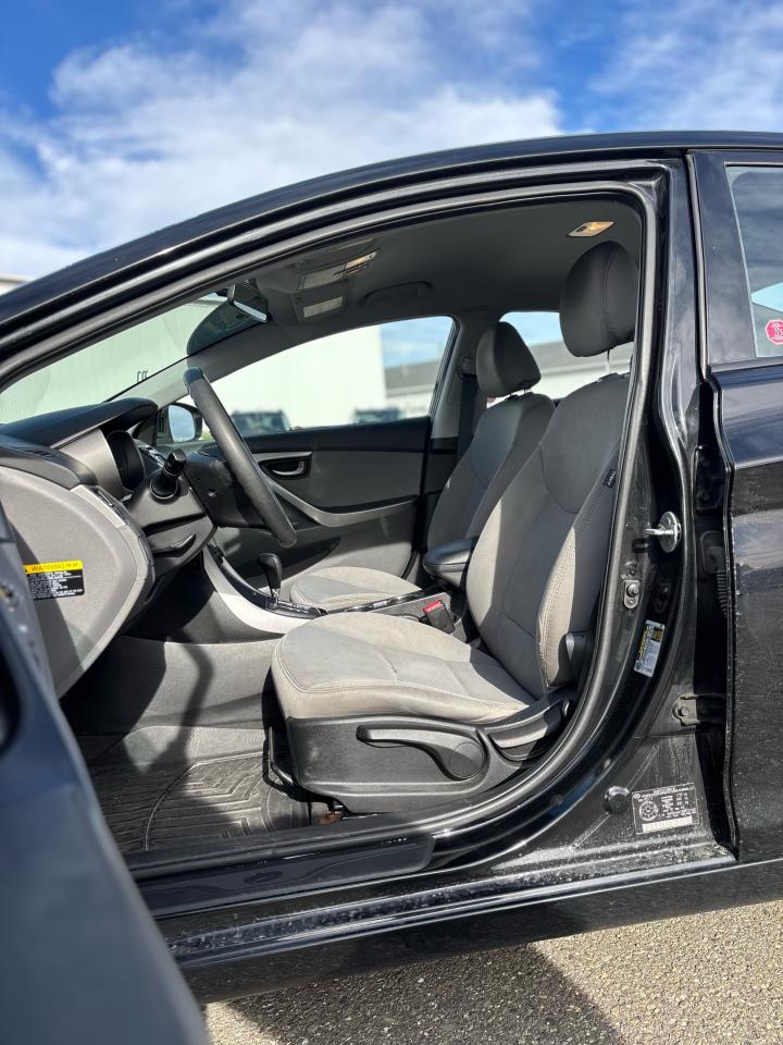 2013 Hyundai Elantra  Photo5