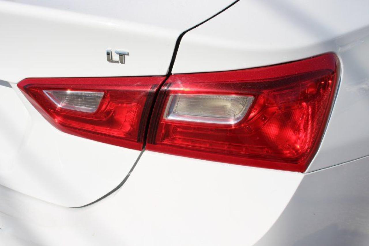 2023 Chevrolet Malibu 1LT*Heated Seats*CarPlay*OnStar*Rear Cam*1.5L-4cyl - Photo #4