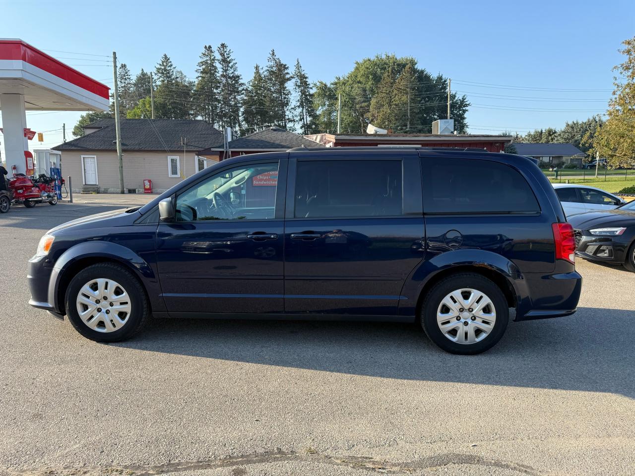 2017 Dodge Grand Caravan SXT STOWNGO - Photo #4