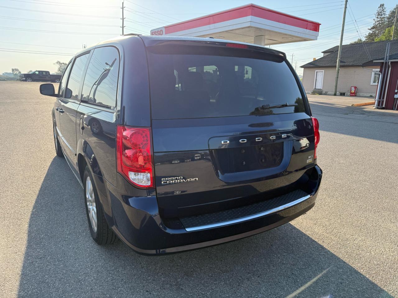 2017 Dodge Grand Caravan SXT STOWNGO - Photo #9