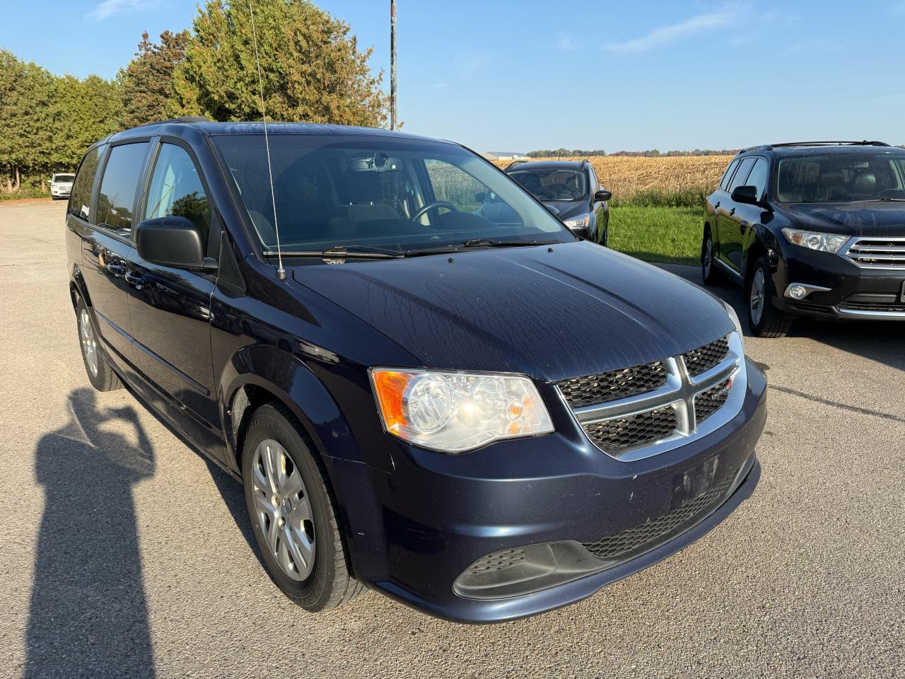 2017 Dodge Grand Caravan SXT STOWNGO - Photo #2