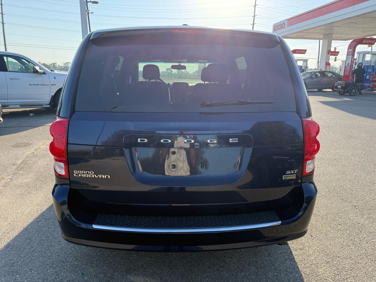 2017 Dodge Grand Caravan SXT STOWNGO - Photo #10