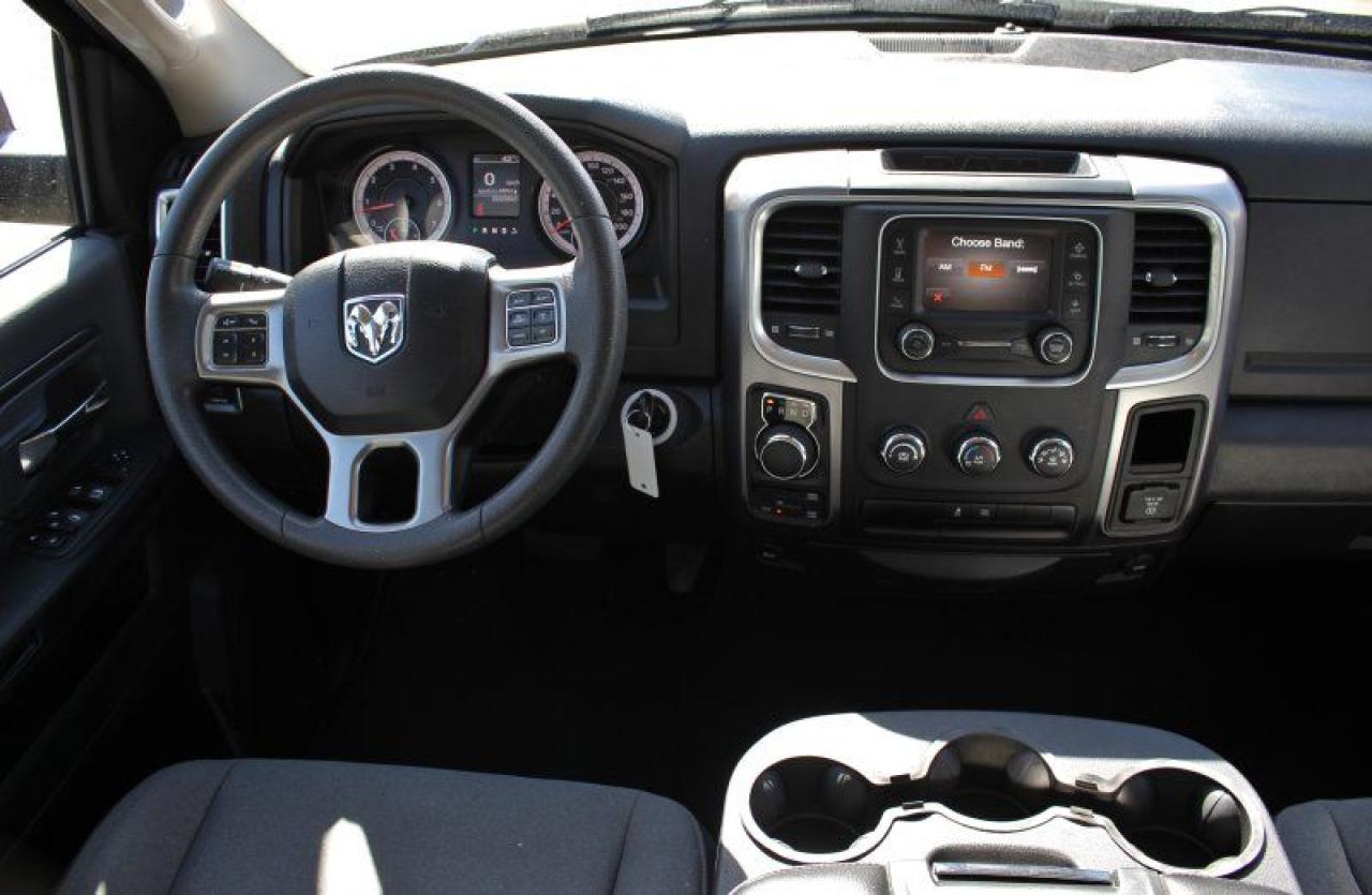 2023 RAM 1500 Classic SLT*4x4*Hemi*Six Seats*Bluetooth*Rear Cam*Boxliner - Photo #21