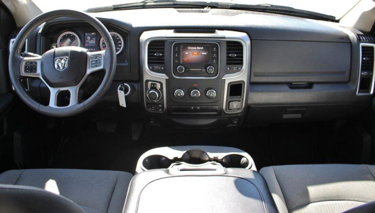 2023 RAM 1500 Classic SLT*4x4*Hemi*Six Seats*Bluetooth*Rear Cam*Boxliner - Photo #12