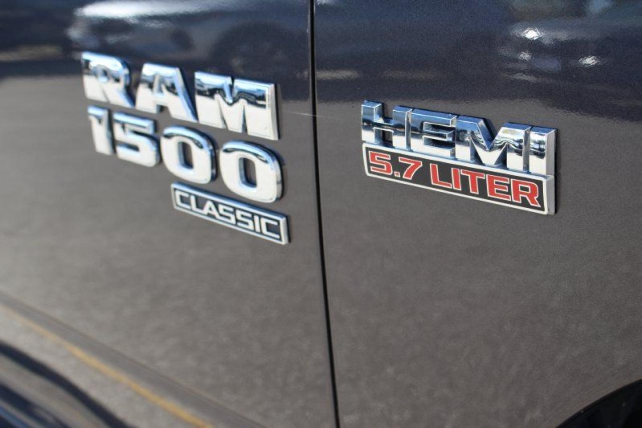 2023 RAM 1500 Classic SLT*4x4*Hemi*Six Seats*Bluetooth*Rear Cam*Boxliner - Photo #25