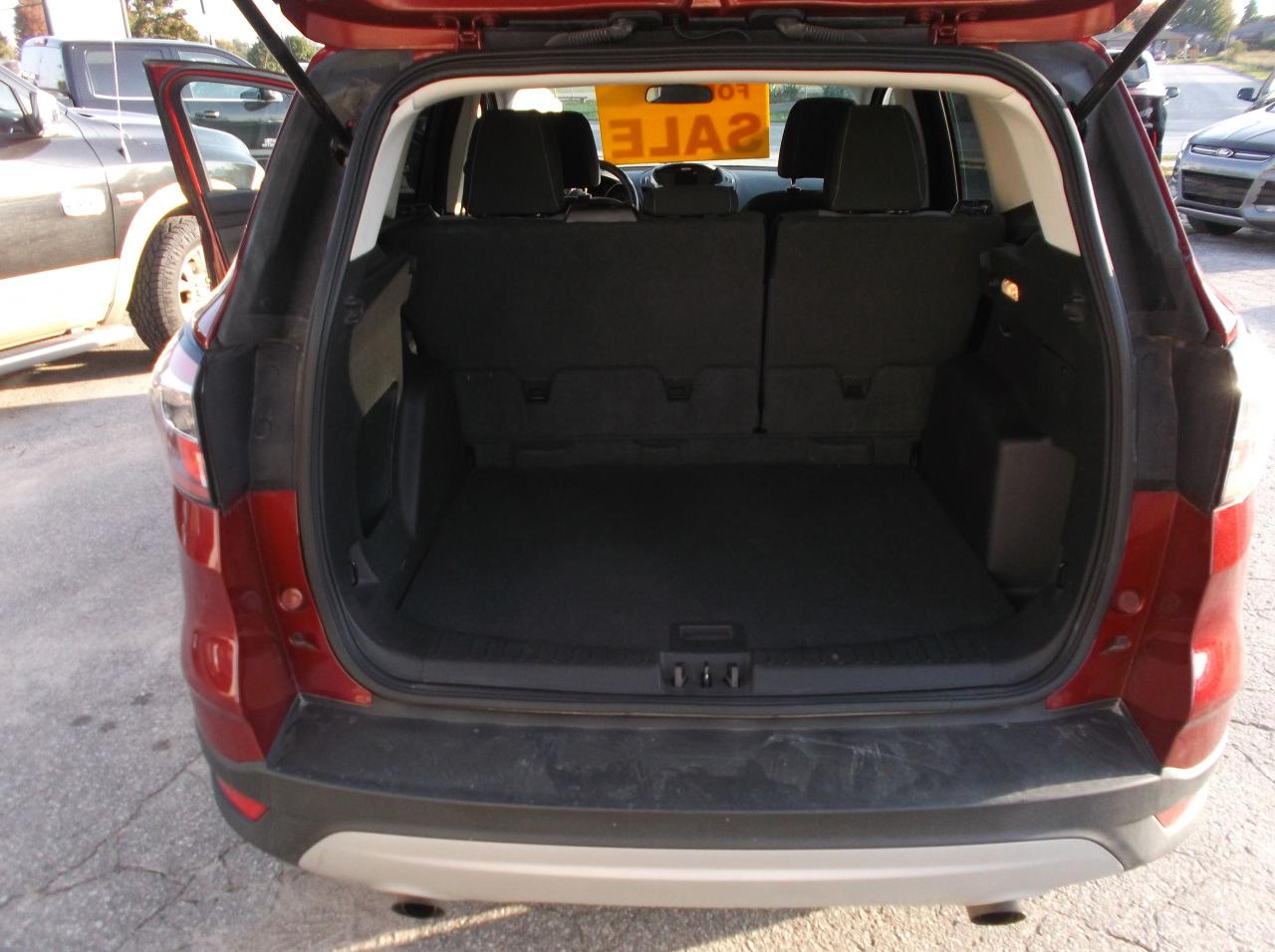 2017 Ford Escape SE - Photo #8