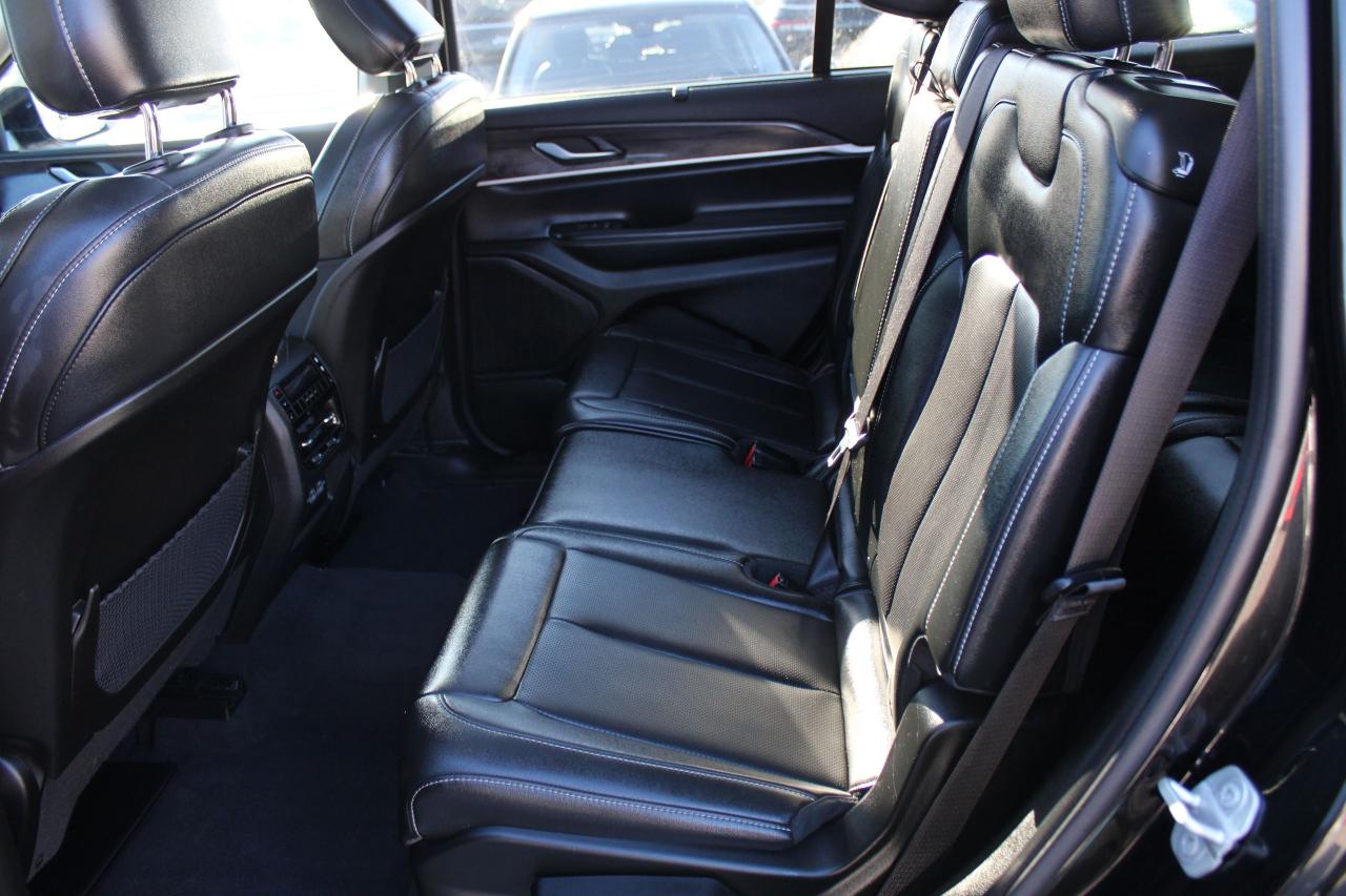 2023 Jeep Grand Cherokee L Limited 4x4 - Photo #14