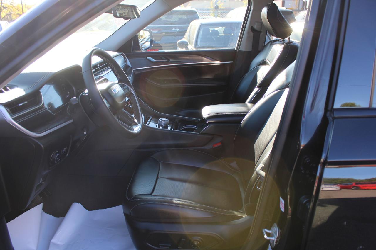 2023 Jeep Grand Cherokee L Limited 4x4 - Photo #15