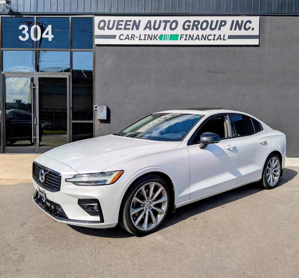 Used 2022 Volvo S60 B5 AWD Momentum for sale in Toronto, ON