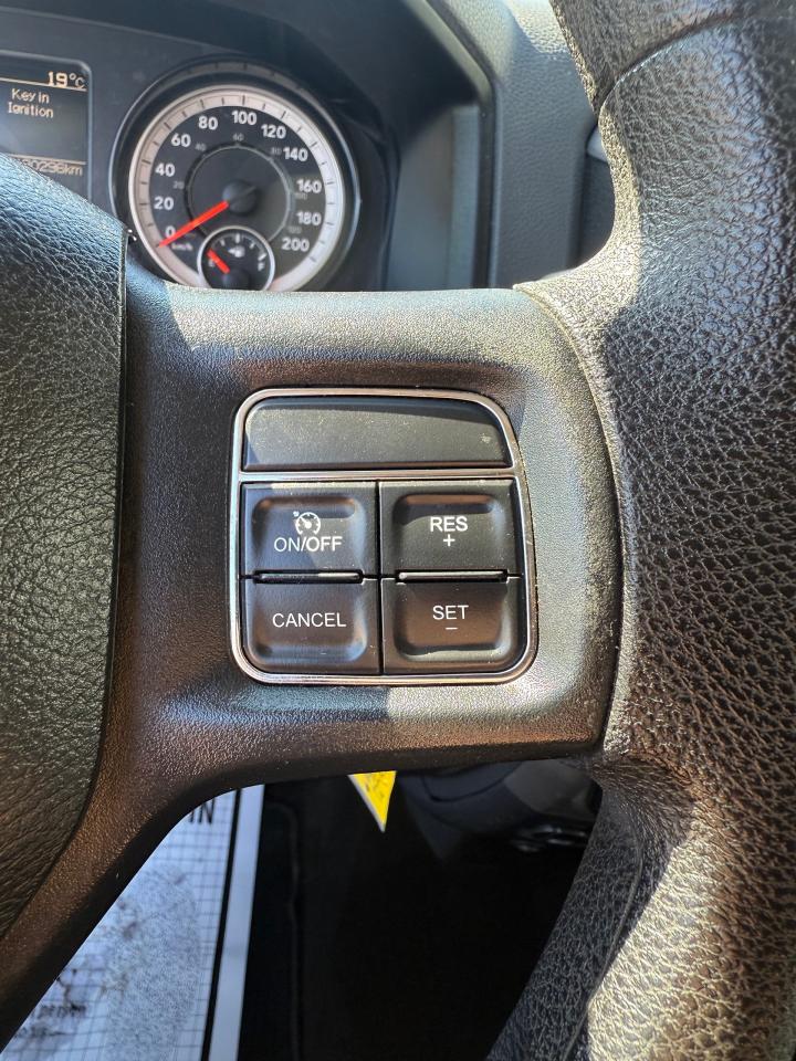 1759590600