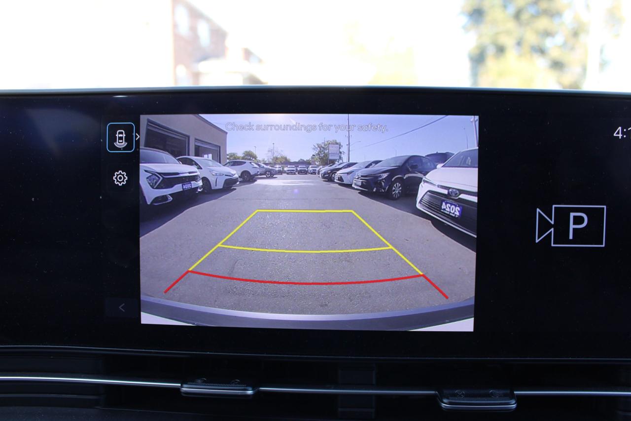 2024 Hyundai KONA 2.0L Preferred AWD w/Trend Package Photo3