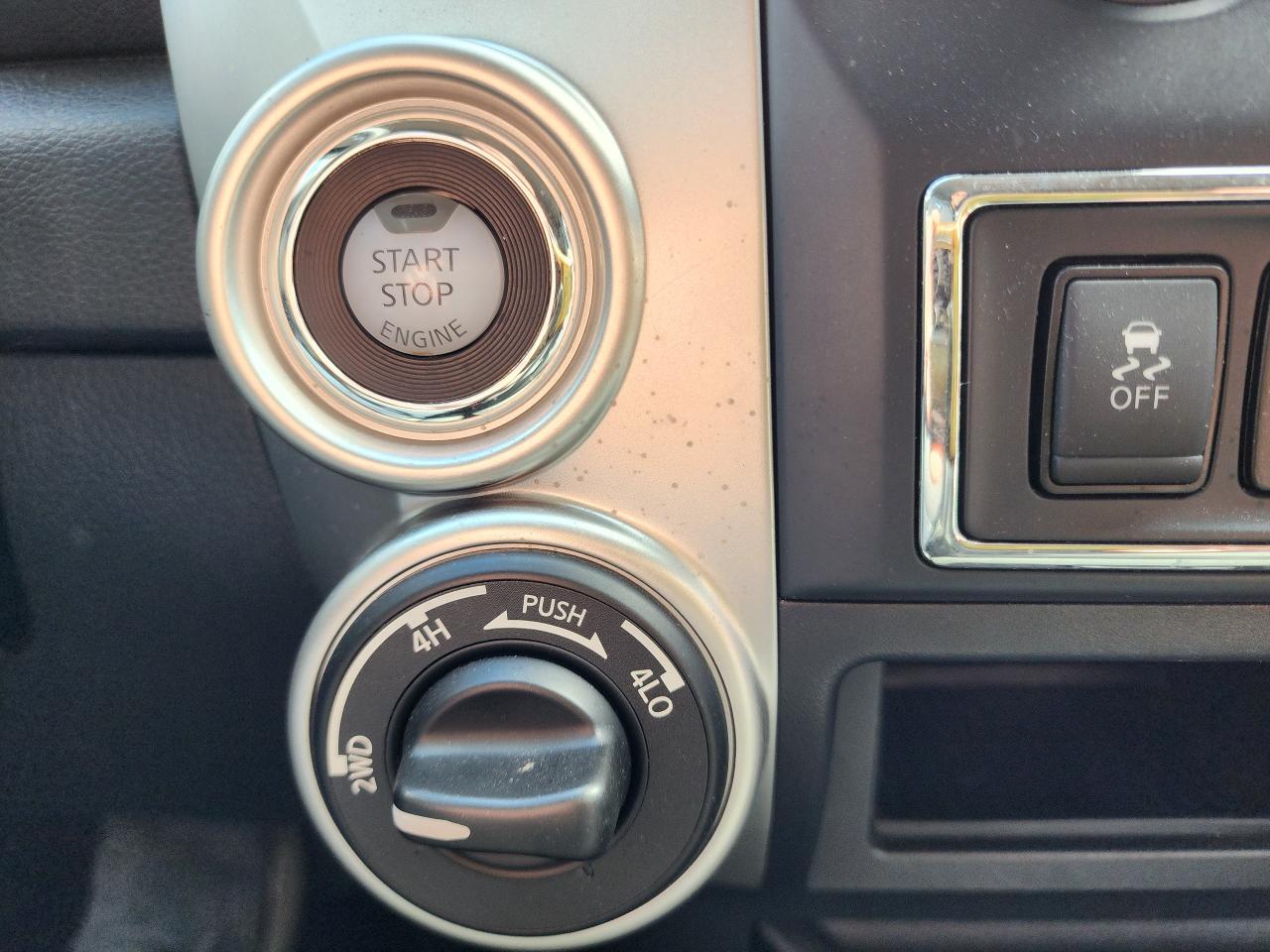2017 Nissan Titan 4WD Crew Cab SV - Photo #20