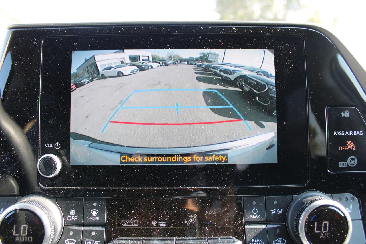 2023 Toyota Highlander LE - Photo #2