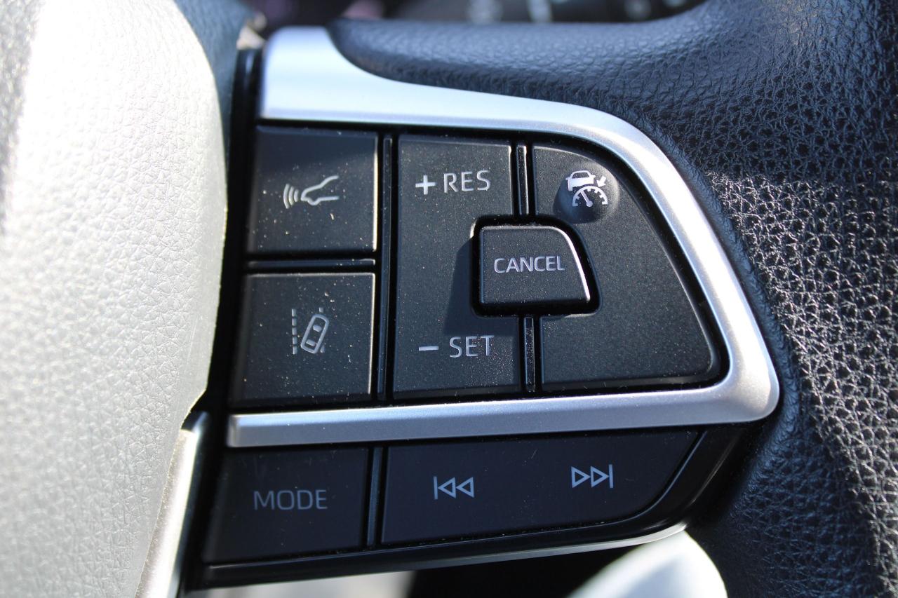 2023 Toyota Highlander LE - Photo #5
