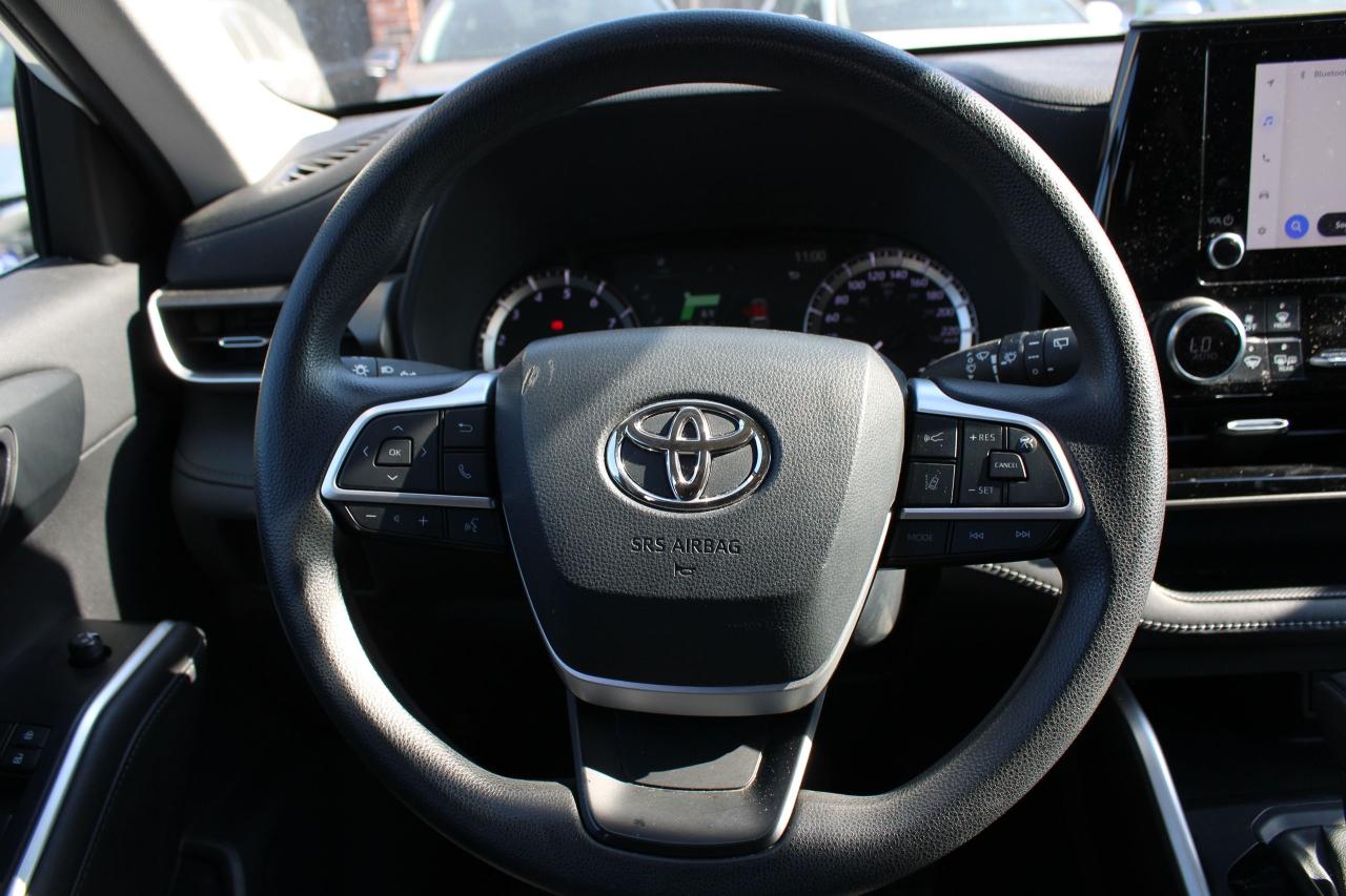2023 Toyota Highlander LE - Photo #6