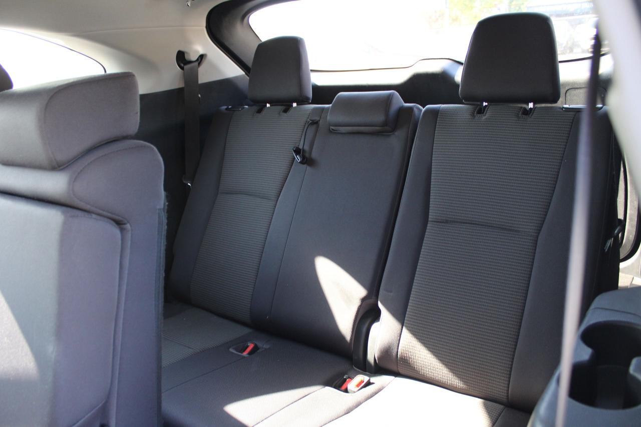 2023 Toyota Highlander LE - Photo #12