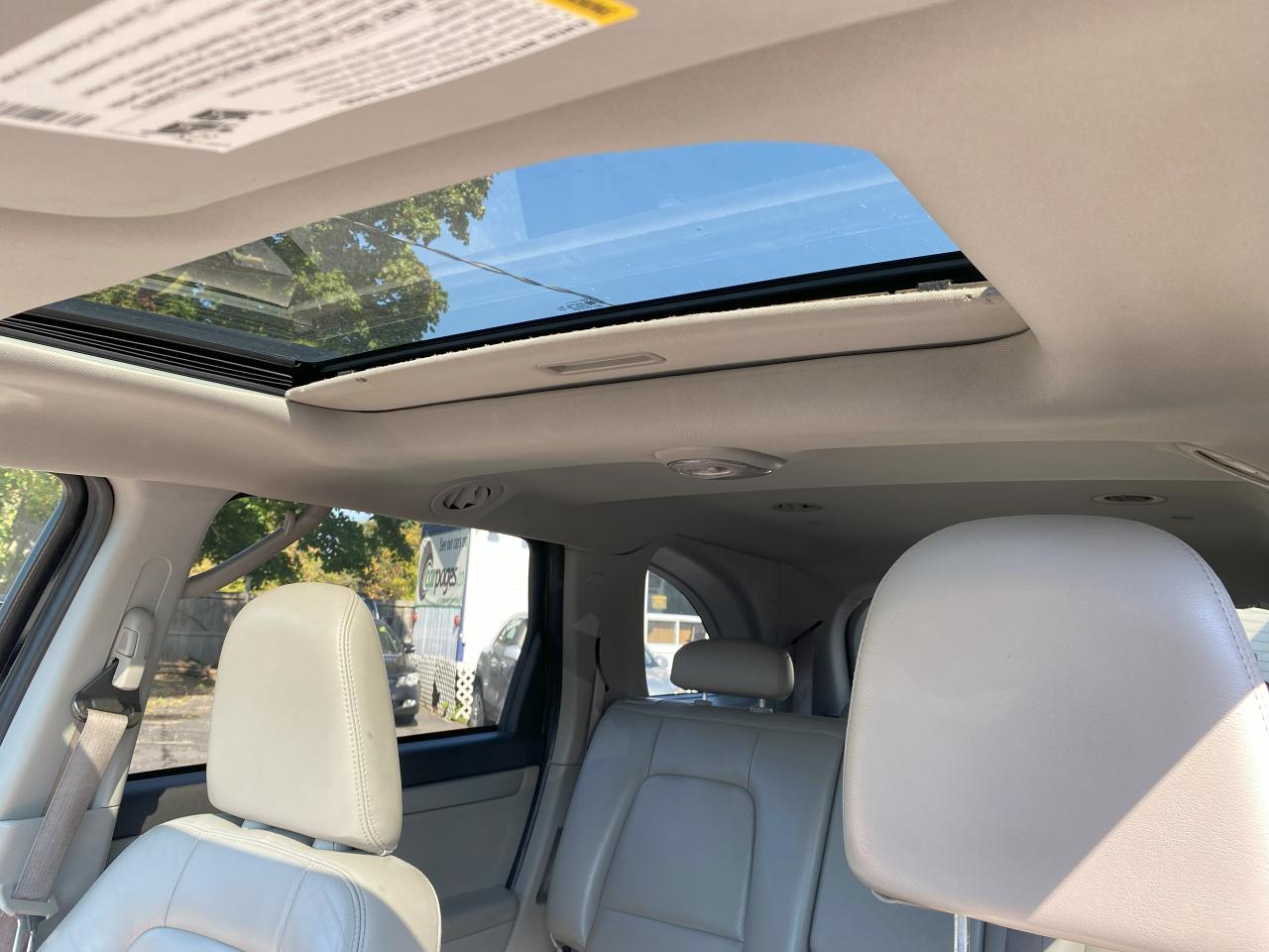 2009 Suzuki XL-7 Automatic/AWD/7 Passenger/Leather/Roof - Photo #17