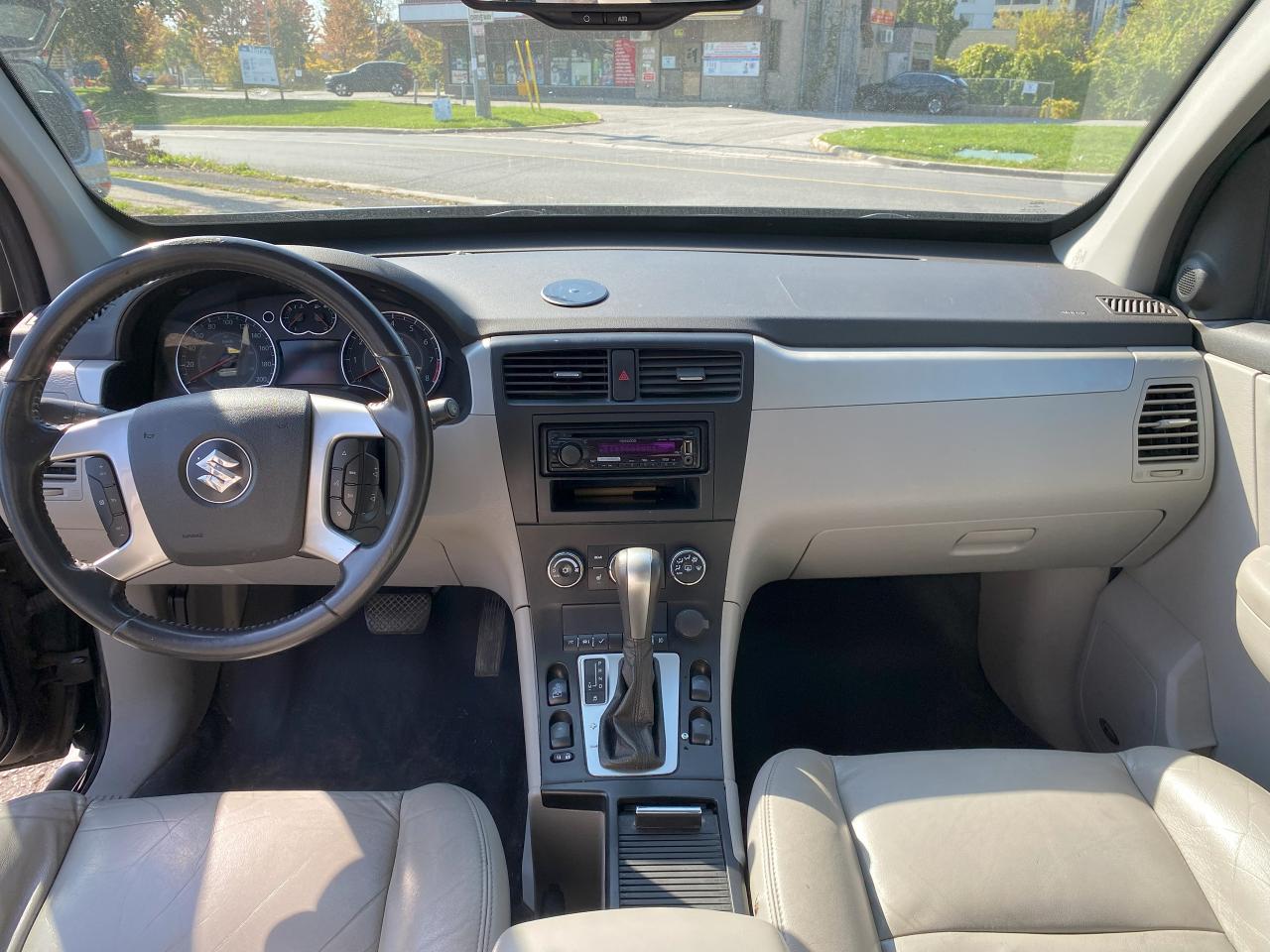 2009 Suzuki XL-7 Automatic/AWD/7 Passenger/Leather/Roof - Photo #13