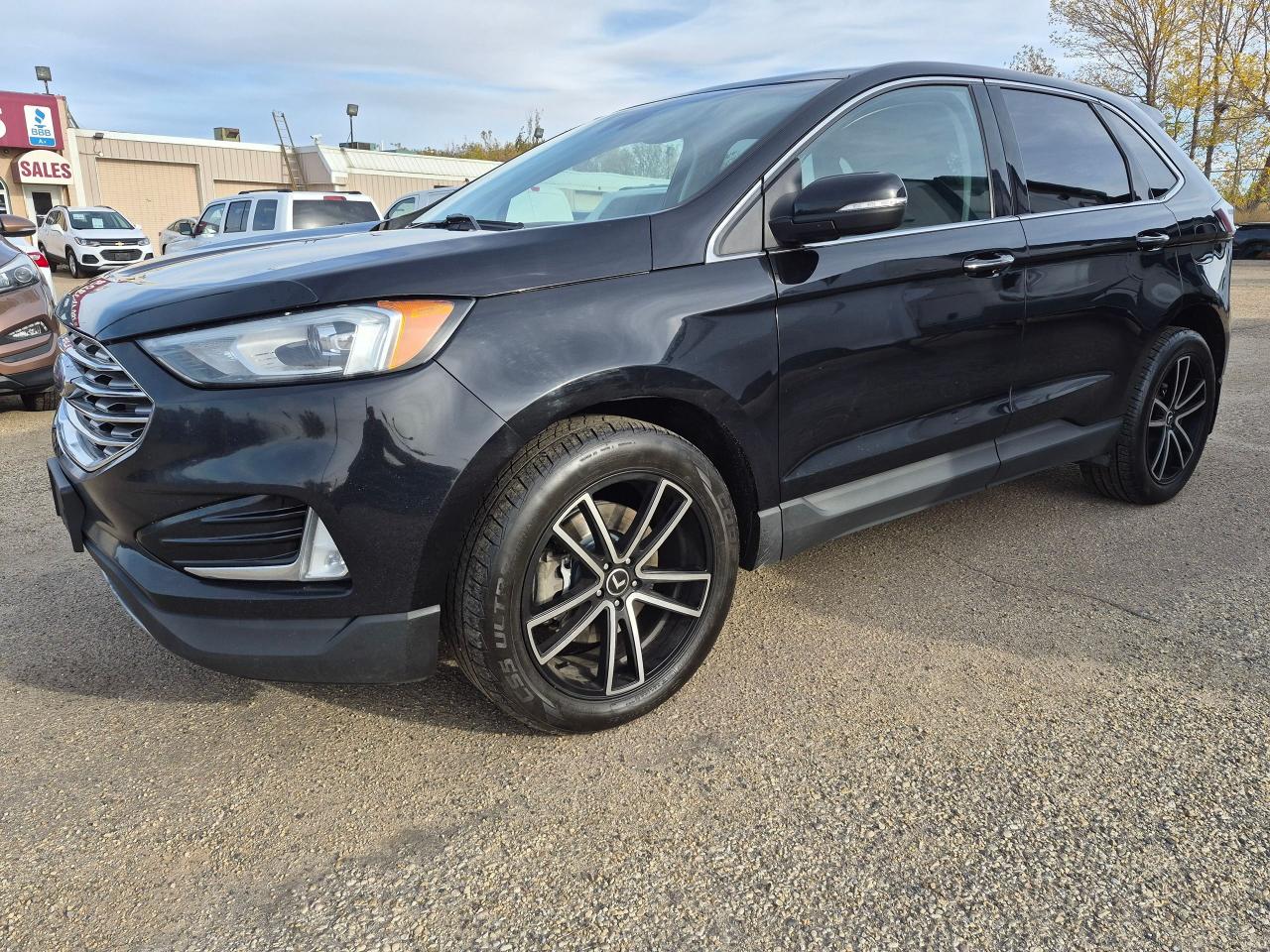 2019 Ford Edge Titanium AWD, Lthr, Pano, Nav, BU Cam, Remote, Bli