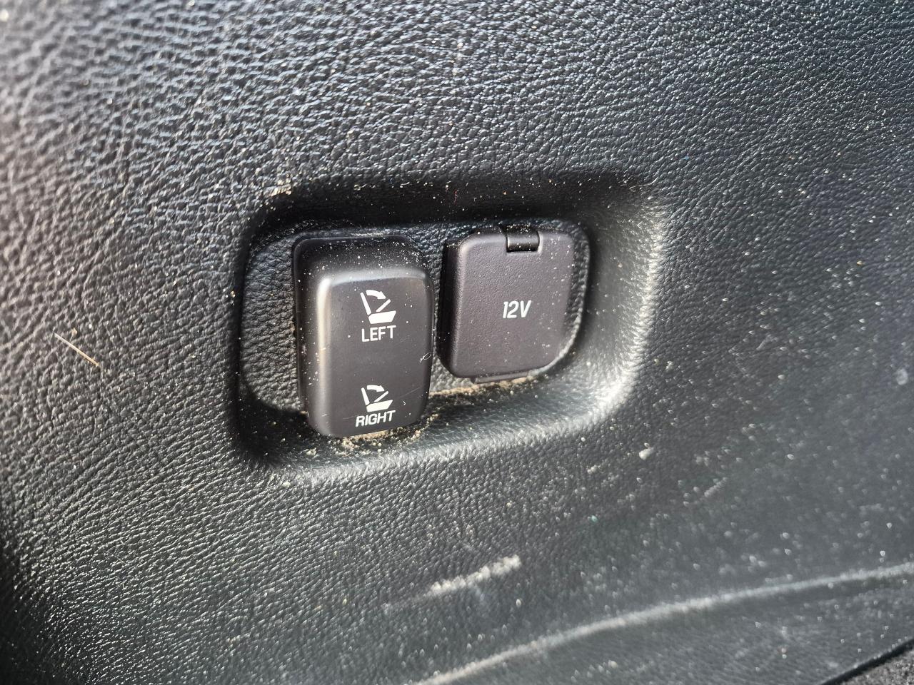 2019 Ford Edge Titanium AWD, Lthr, Pano, Nav, BU Cam, Remote, Bli - Photo #11