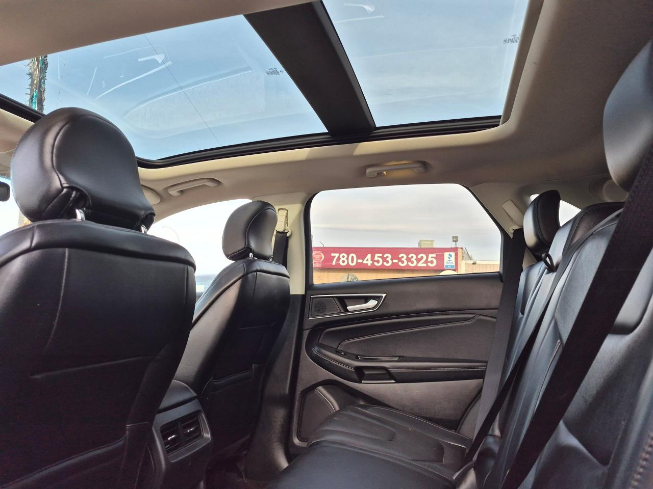 2019 Ford Edge Titanium AWD, Lthr, Pano, Nav, BU Cam, Remote, Bli - Photo #30