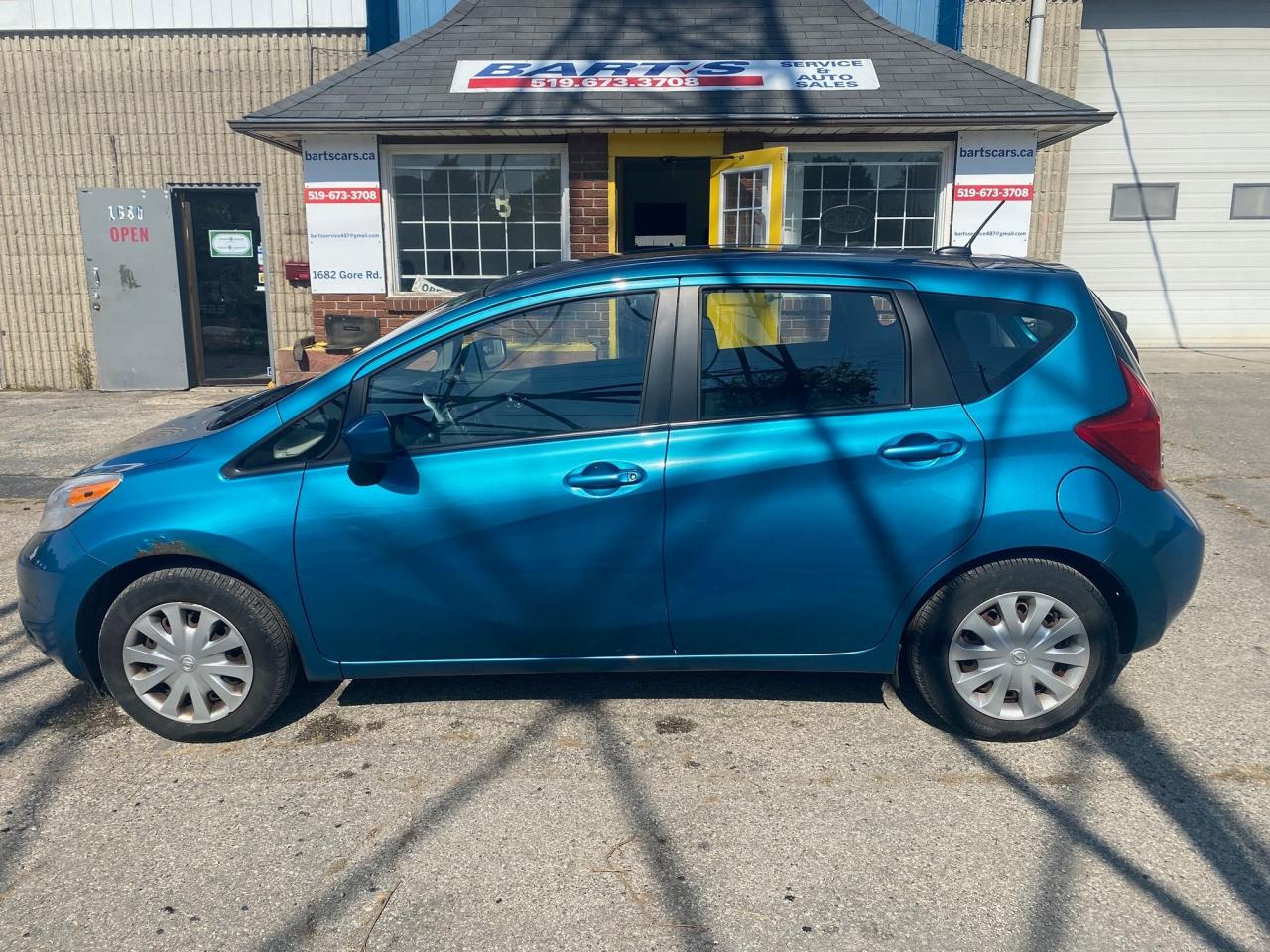 2015 Nissan Versa Note 5dr HB Auto 1.6 SV - Photo #2
